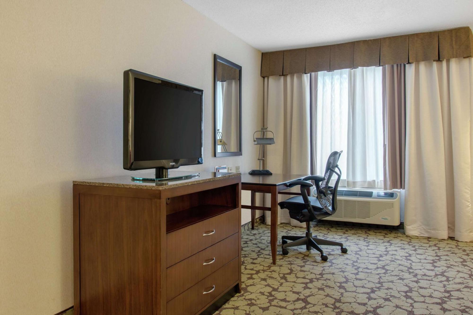 Hilton Garden Inn Portland Airport מראה חיצוני תמונה