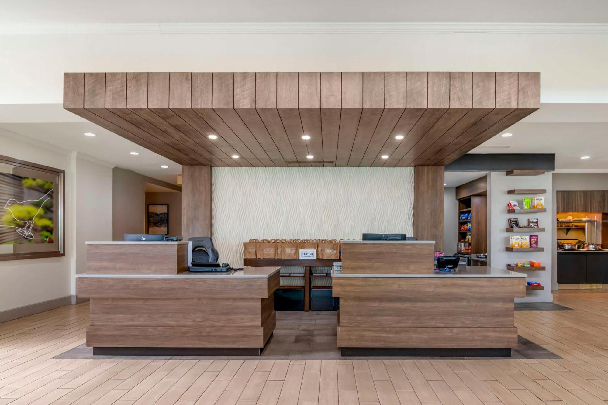 Hilton Garden Inn Portland Airport מראה חיצוני תמונה
